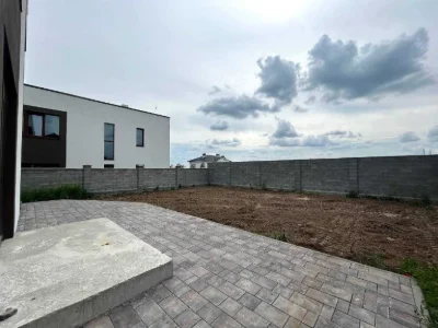 Продам сучасний будинок після забудовника, 160 м², 5 соток,
