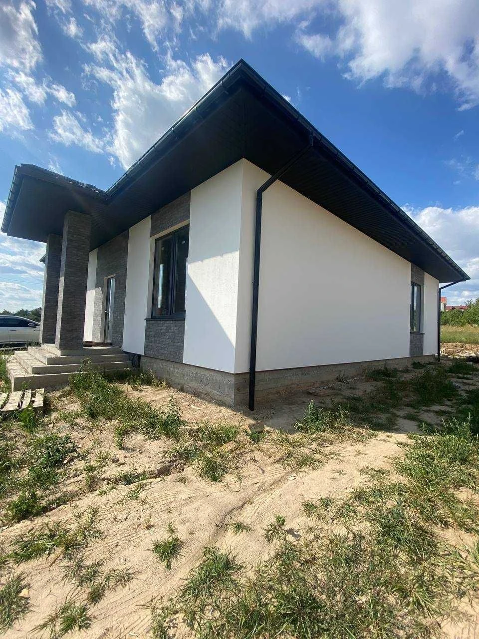 Продам сучасний будинок після забудовника, 3 кімнати, ділянк