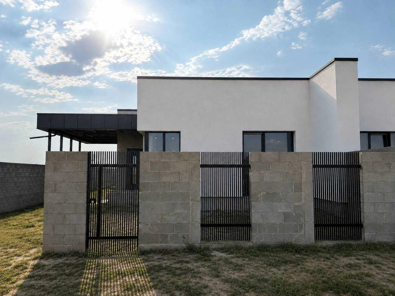 Продам сучасний котедж після забудовника, 133 м², 4.6 сотки