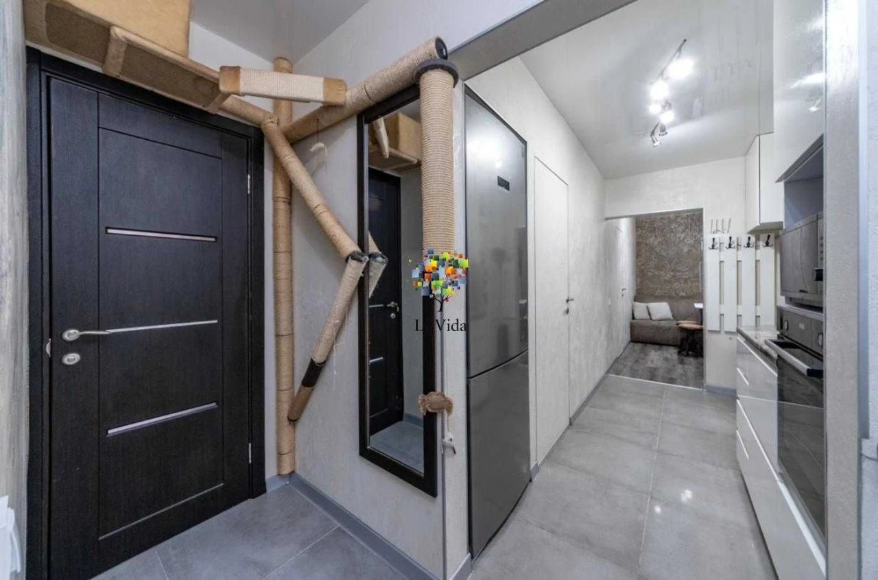 Продаж 2к квартири Червоної Калини 48/9