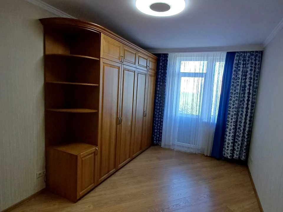 Квартира. Київ, Юлії Здановської вул.
