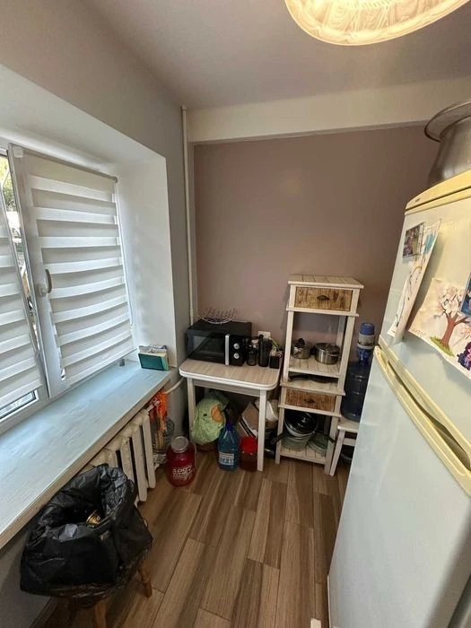 Three-room apartment in Lavrskaya urgently for sale