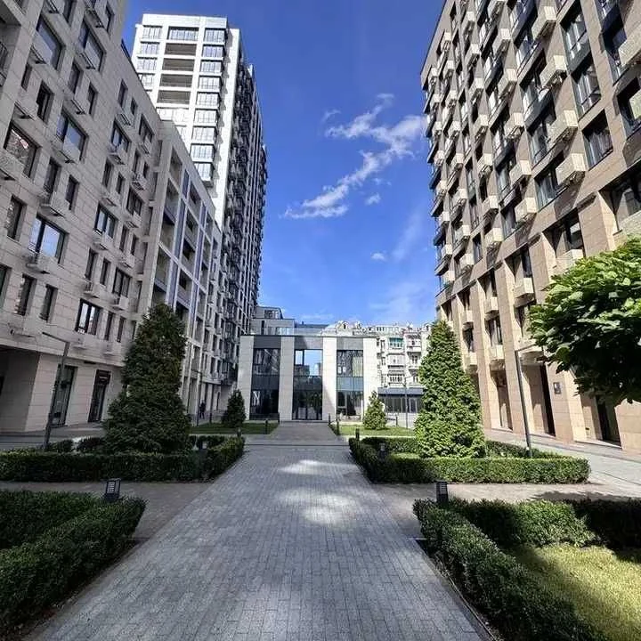 продаж 1к квартири в центрі на Золотих Воротах жк Ярославів