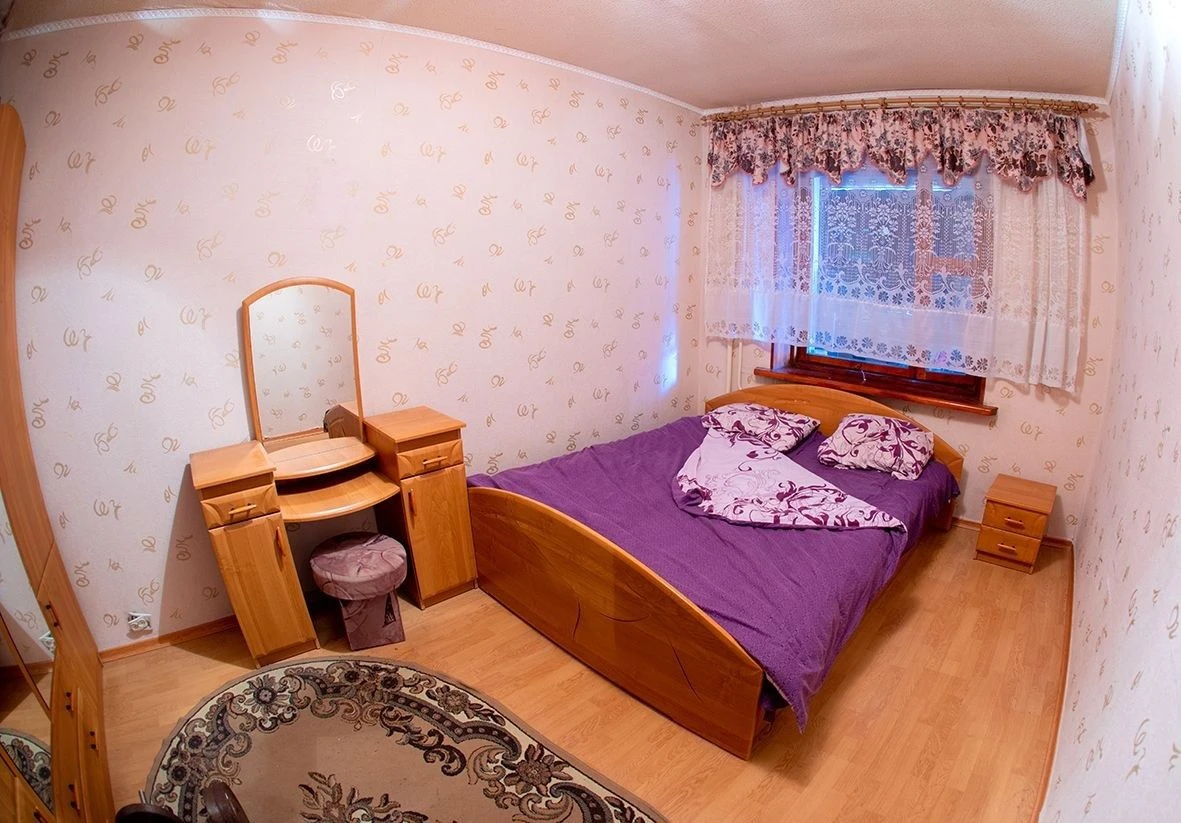 Срочно! Продам 2х комнатную квартиру на Титова  (пр.А.Поля)