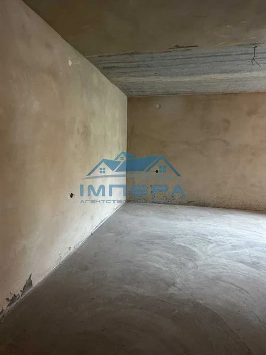 Продам 2-кімнатну квартиру в новобудові на Боженка . Розгляд