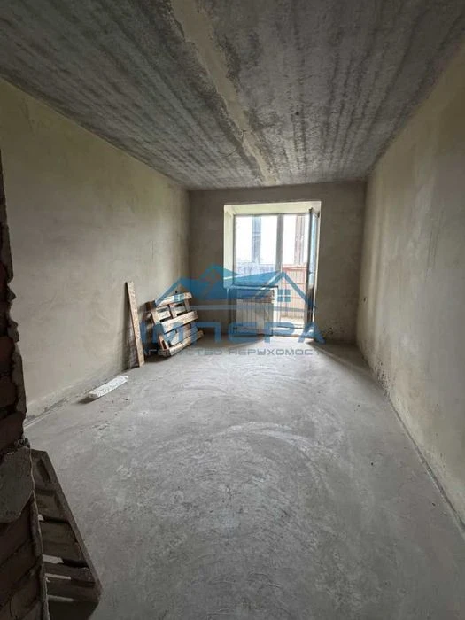Продам 2-кімнатну квартиру в новобудові на Боженка . Розгляд