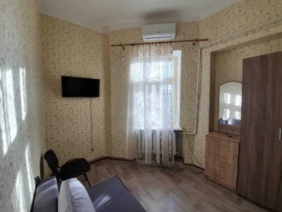 Продам 2-к квартиру з ремонтом, 2/3 пов, на Прохорівській/М'