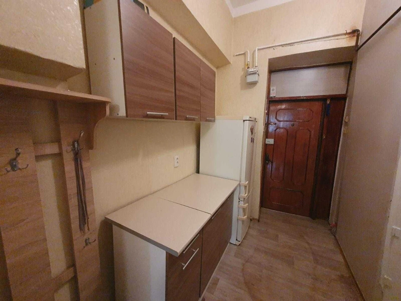Продам 2-к квартиру з ремонтом, 2/3 пов, на Прохорівській/М'
