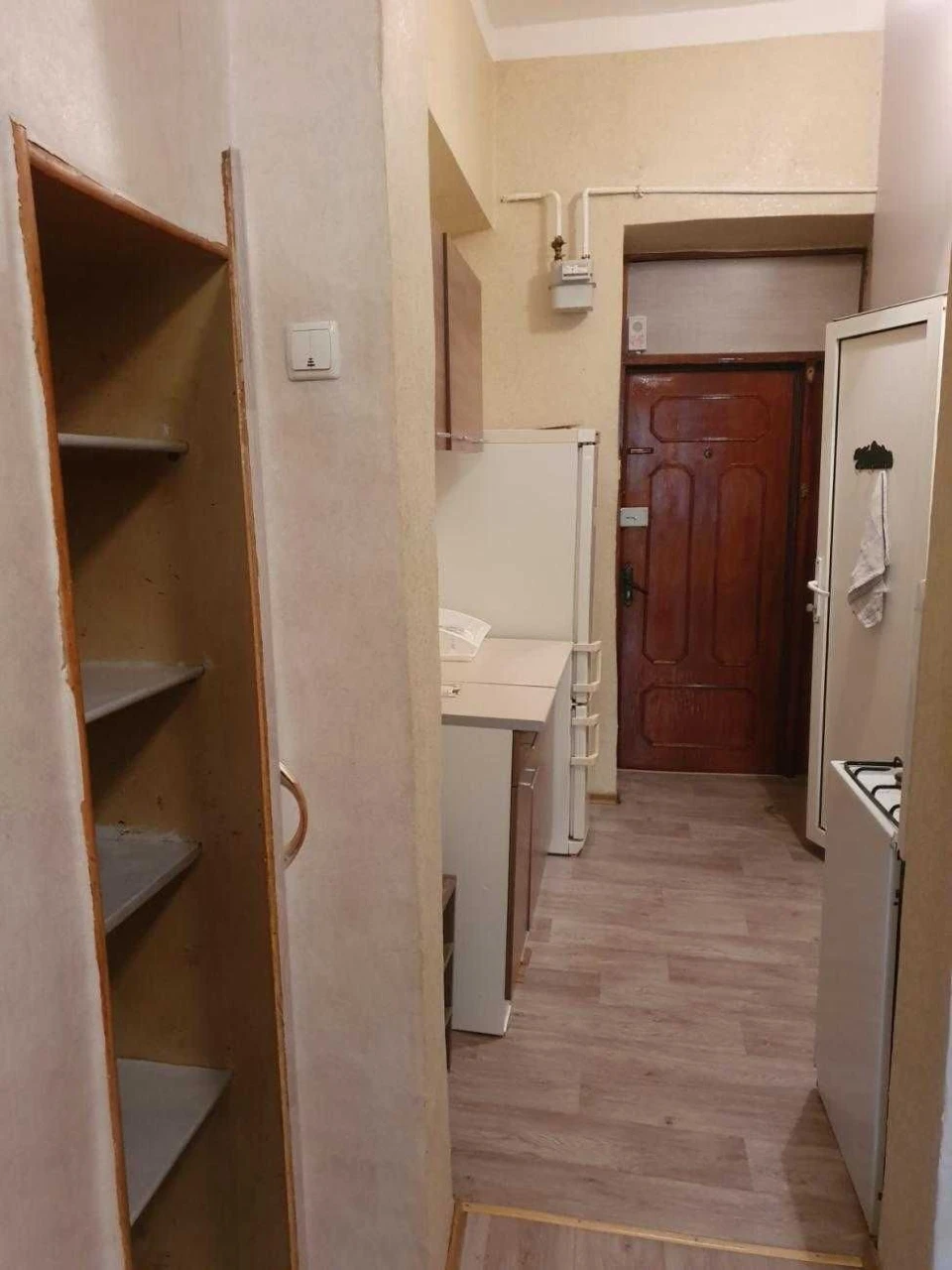 Продам 2-к квартиру з ремонтом, 2/3 пов, на Прохорівській/М'