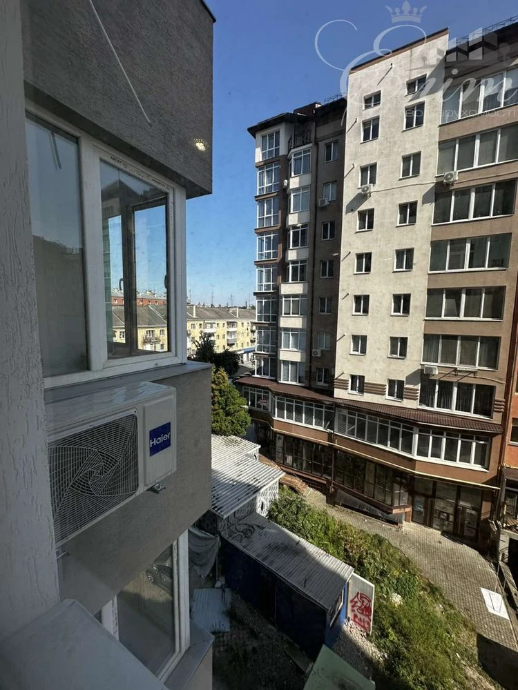 Продаж 3х кімнатної квартири вул. Бельведерська 23