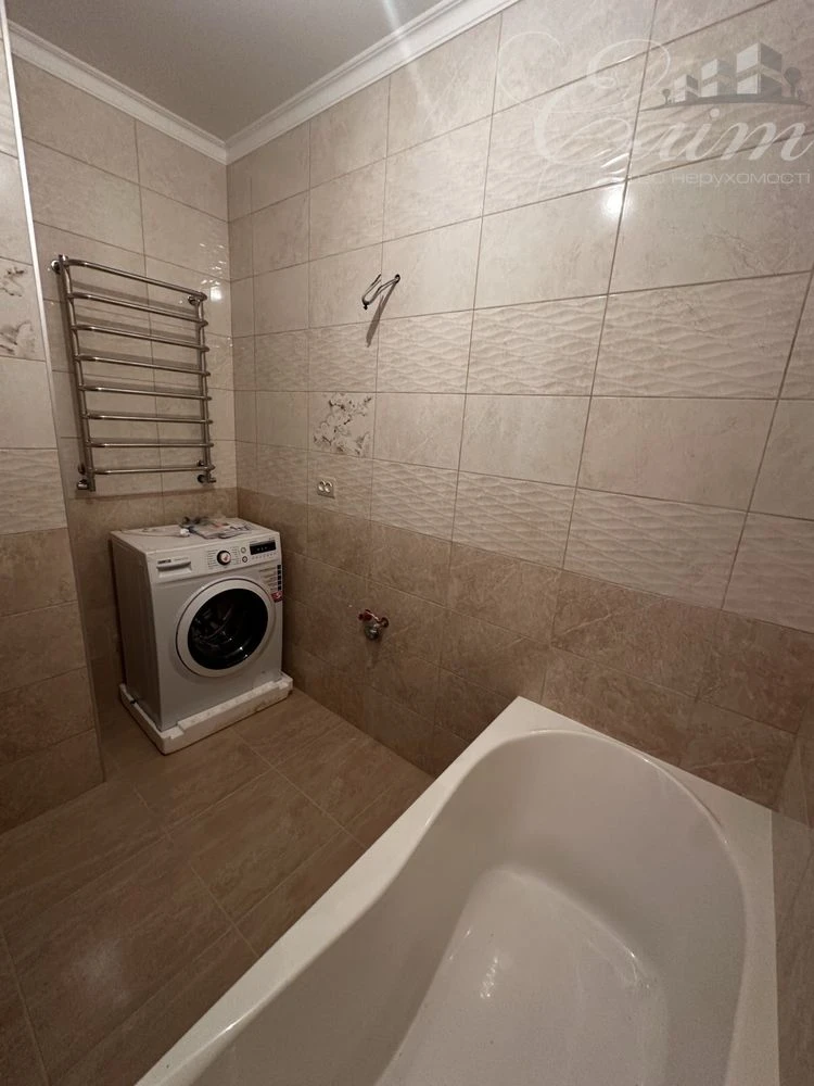 Продаж 3х кімнатної квартири вул. Бельведерська 23
