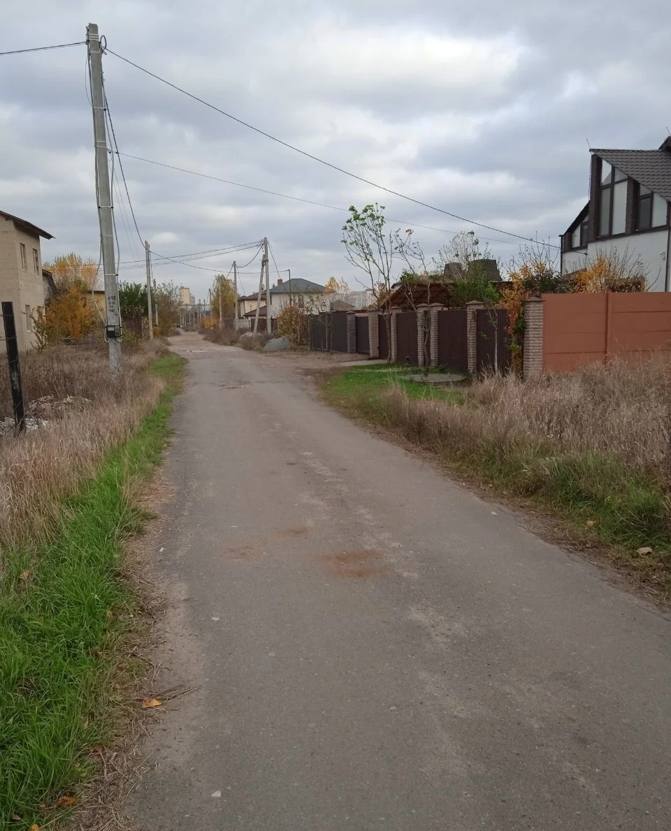 Без% Троєщина. Продам ділянку 5сот  поряд залив Доманя