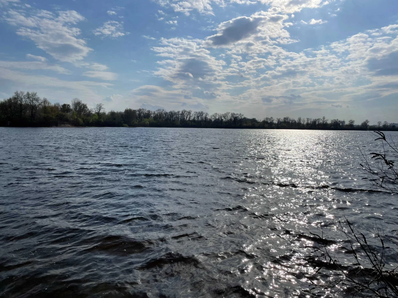 Преміальна ділянка 20 соток (10+10) на першій лінії води у К