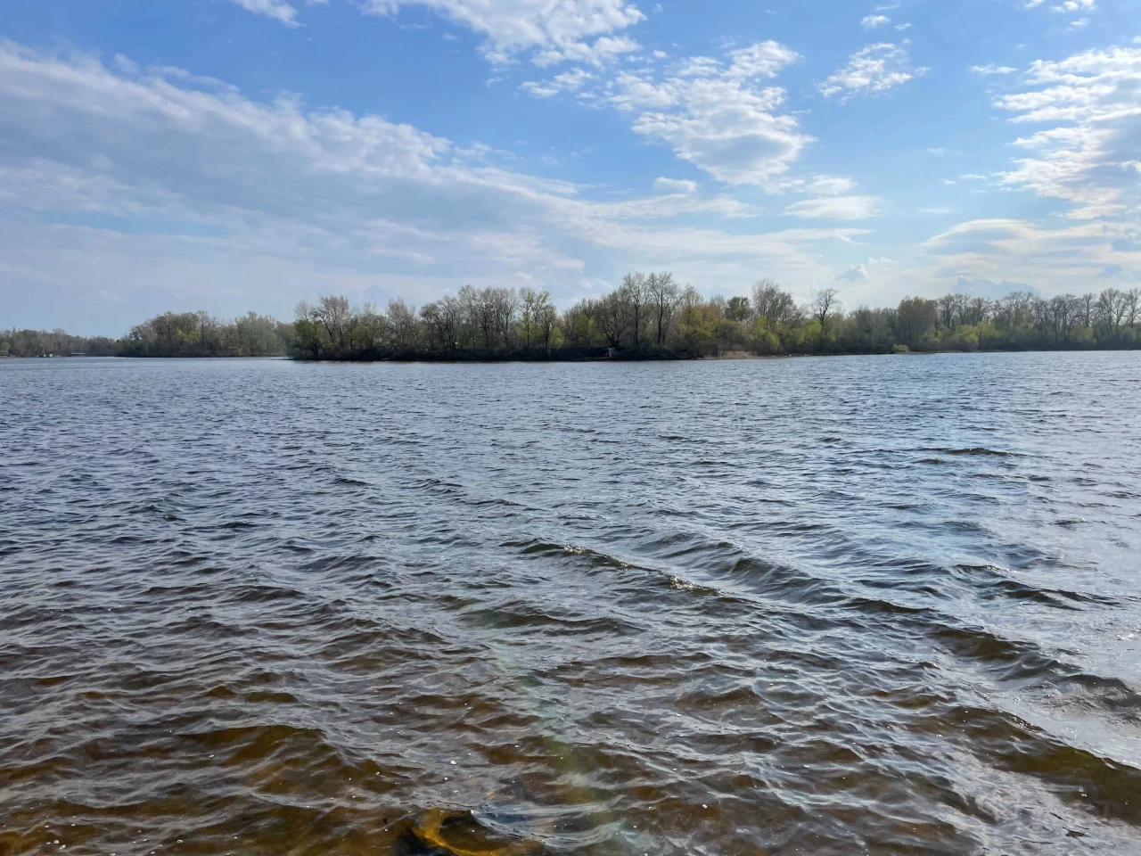 Преміальна ділянка 20 соток (10+10) на першій лінії води у К