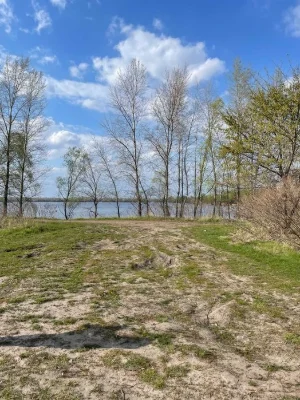 Ексклюзивні ділянки на березі Десенки (затока Доманя), Оболо