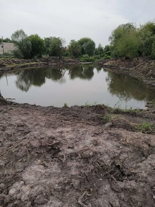 Повна ціна 18 тис. у.о. за весь. Продам участок у Києві (Жул