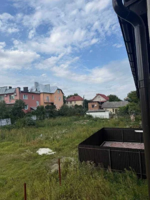 Танхауз вул. Коновальця