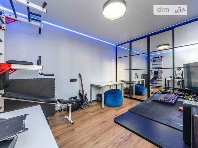 Sale of 2-room apartment 83.4 sq. m. on Vsevolod Zmiyenka Street 19 •