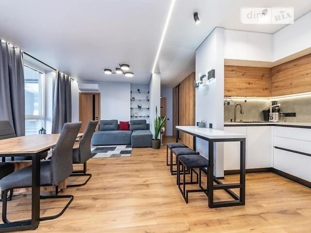 Sale of 2-room apartment 83.4 sq. m. on Vsevolod Zmiyenka Street 19 •
