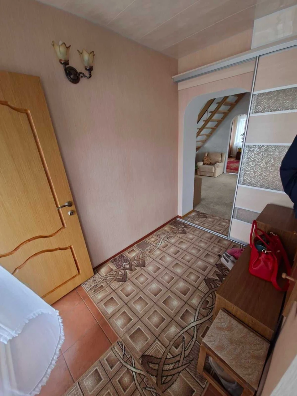 Продаж ДВОХ добротних цегляних будинків на одній ділянці в П