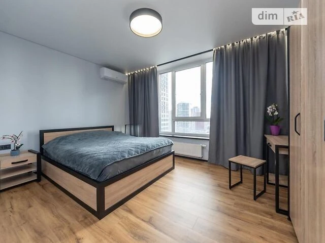 Sale of 2-room apartment 83.4 sq. m. on Vsevolod Zmiyenka Street 19 •