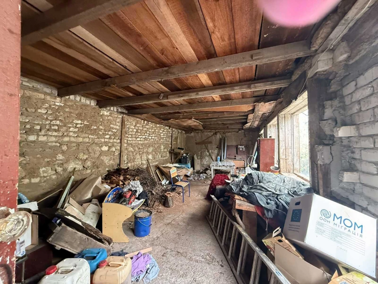 Продаю ½ будинку. 9 Лінія. Окремий  двір. Гараж
