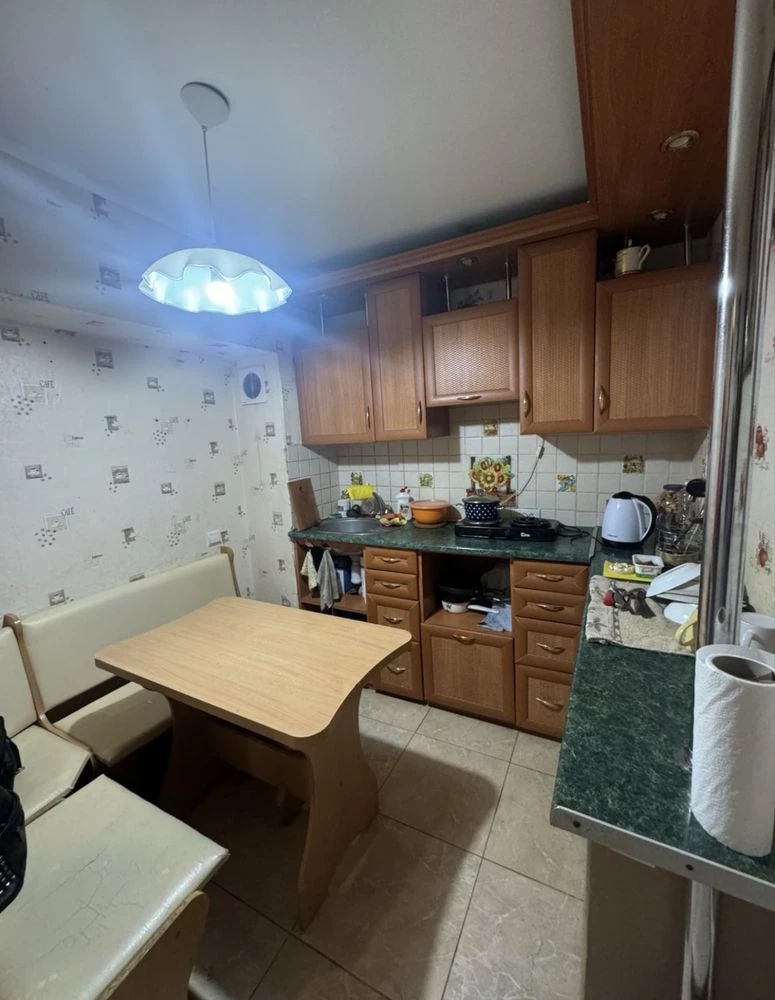 Продаж 2 кімнатної квартири в гуртожитку на Ковельській