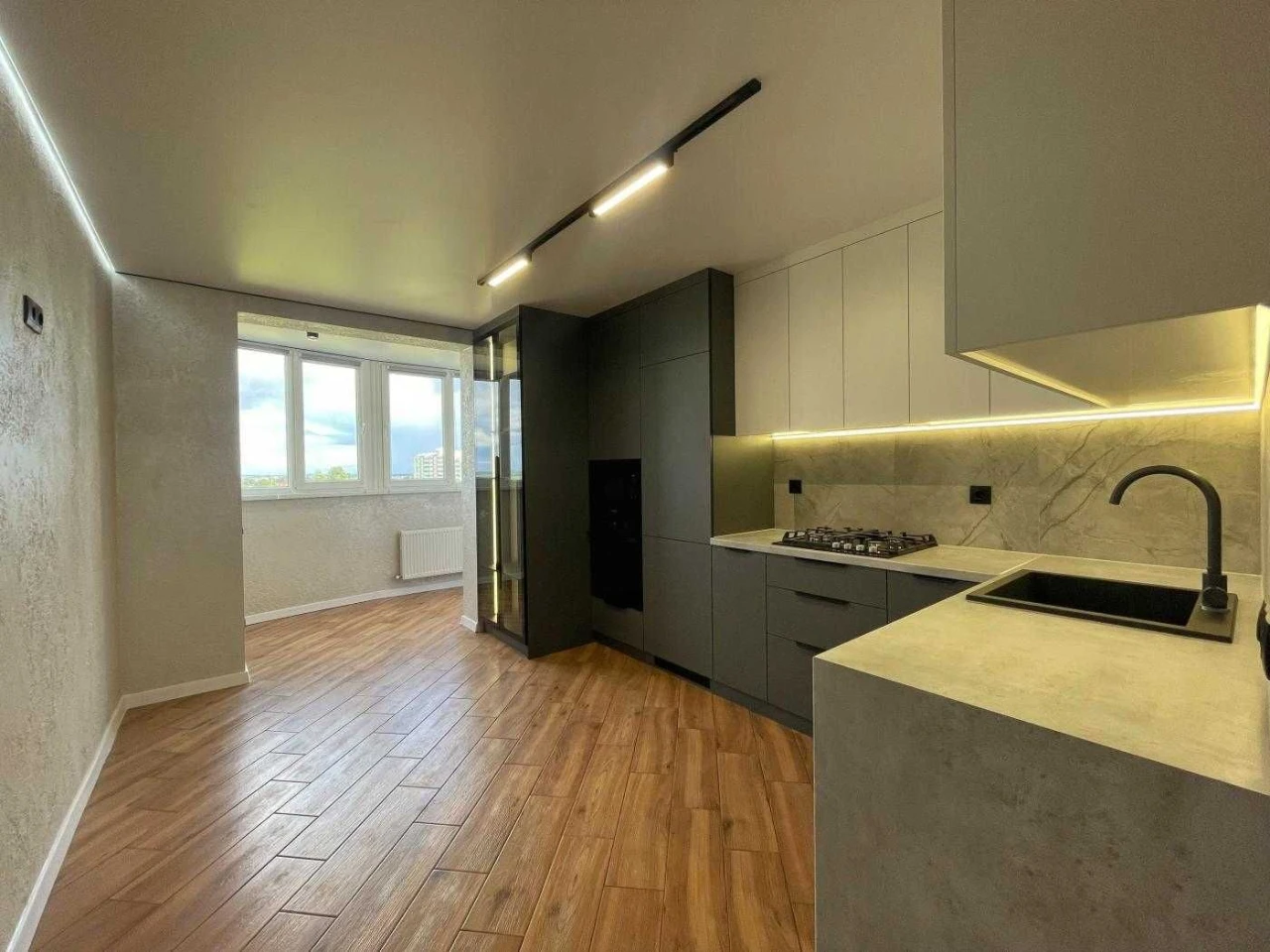 Продаж 1 кімнатна квартира  , ремонт