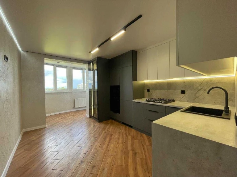 Продаж 1 кімнатна квартира  , ремонт