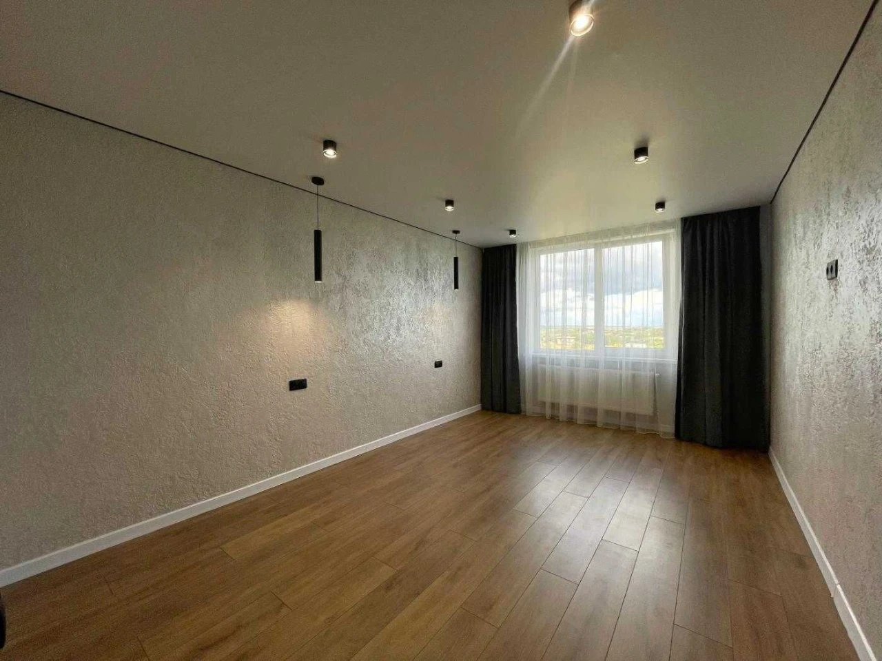 Продаж 1 кімнатна квартира  , ремонт