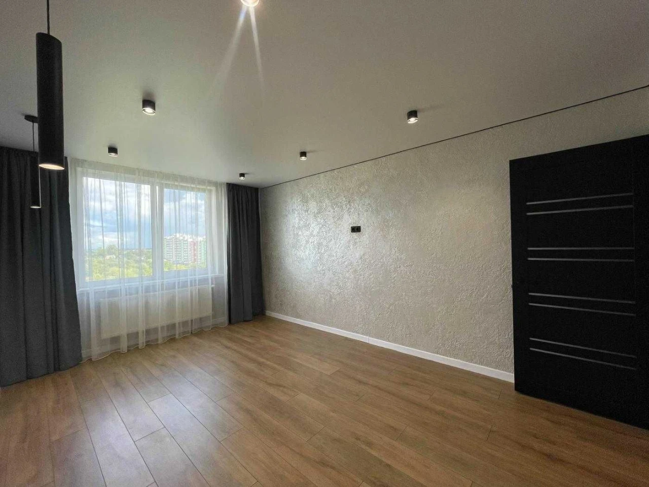 Продаж 1 кімнатна квартира  , ремонт