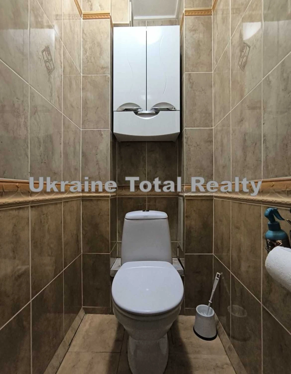 Метро Харківська! 2 кімнатна квартира з ремонтом! Вул Вербиц