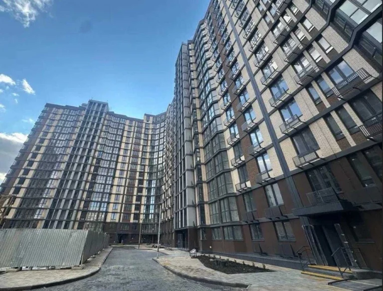 В продаже 3-ком. квартира в ЖК "Прохоровский квартал". Дом п