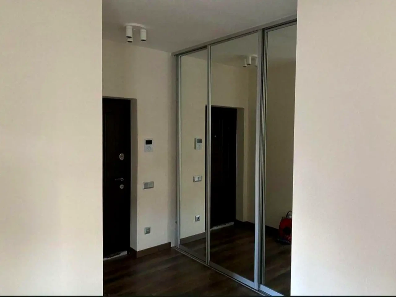 Оренда квартири 2-кімн. 74 м² 5/25 пов.