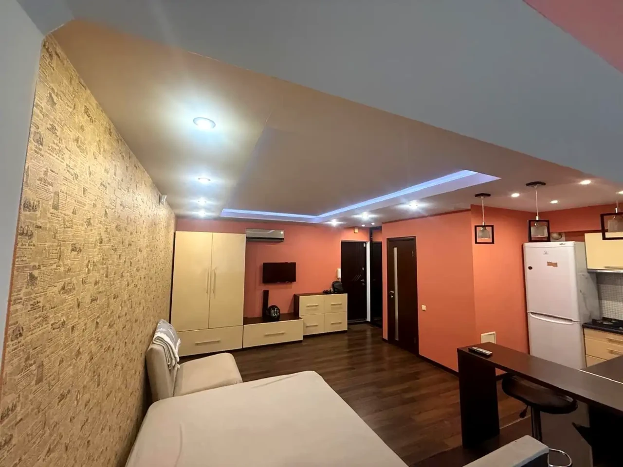 Оренда квартири 1-кімн. 34 м² 1/12 пов.