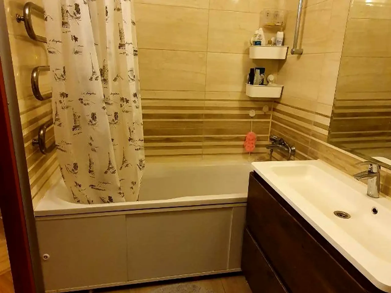 Оренда квартири 3-кімн. 85 м² 2/12 пов.