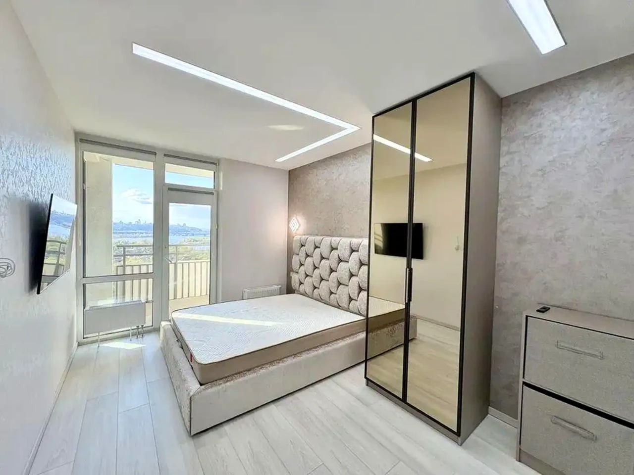 Оренда квартири 1-кімн. 46 м² 21/25 пов.