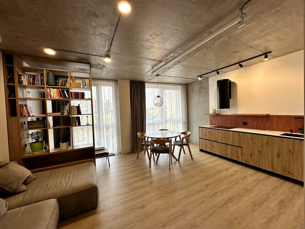 Оренда квартири 3-кімн. 83 м² 7/25 пов.