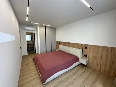 Оренда квартири 3-кімн. 83 м² 7/25 пов.
