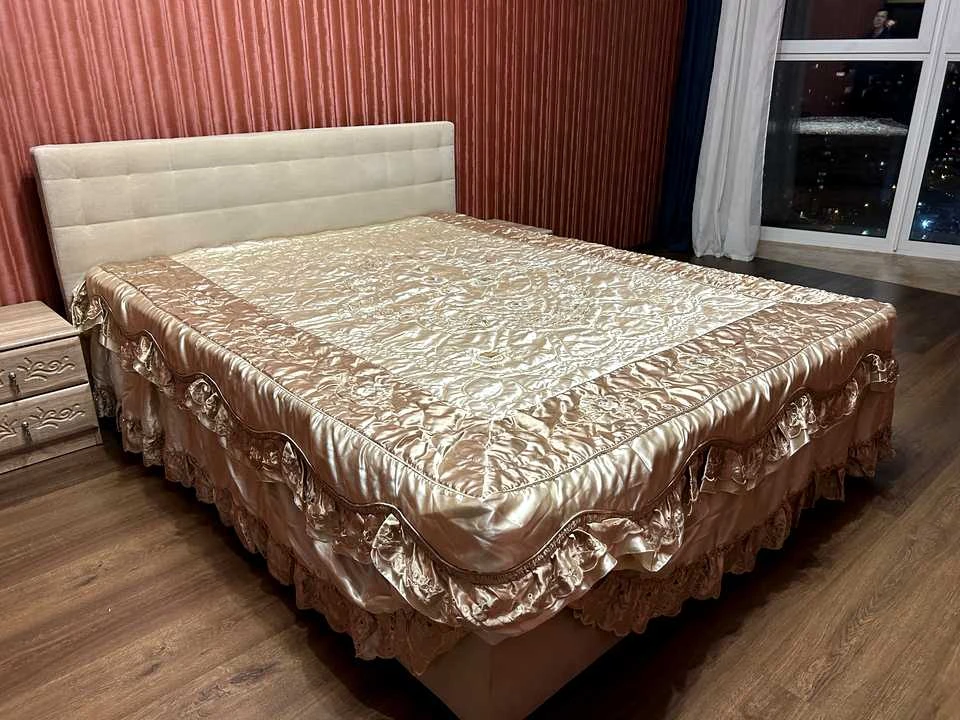 Квартира. Київ, Драгоманова вул.