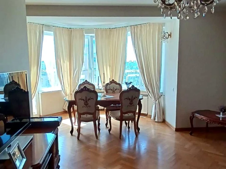 Квартира. Київ, Краківська вул.