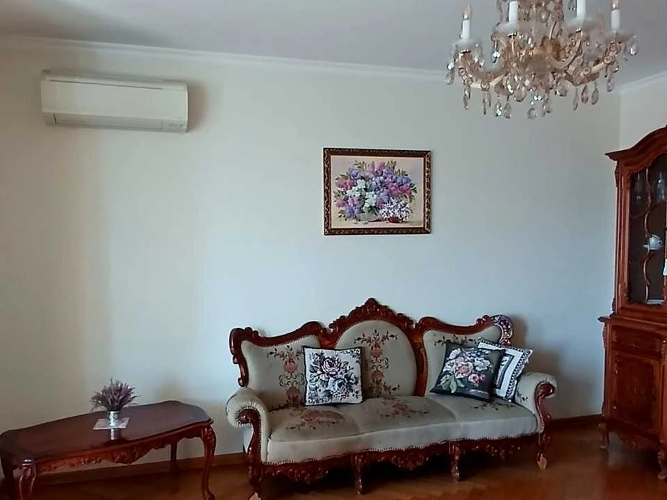 Квартира. Київ, Краківська вул.
