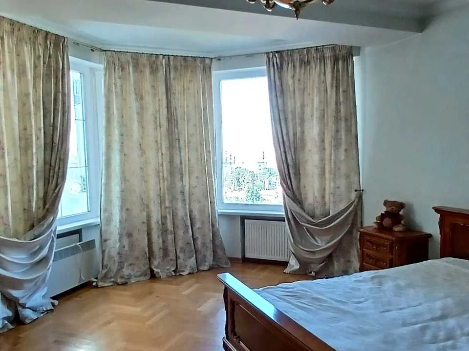 Квартира. Київ, Краківська вул.