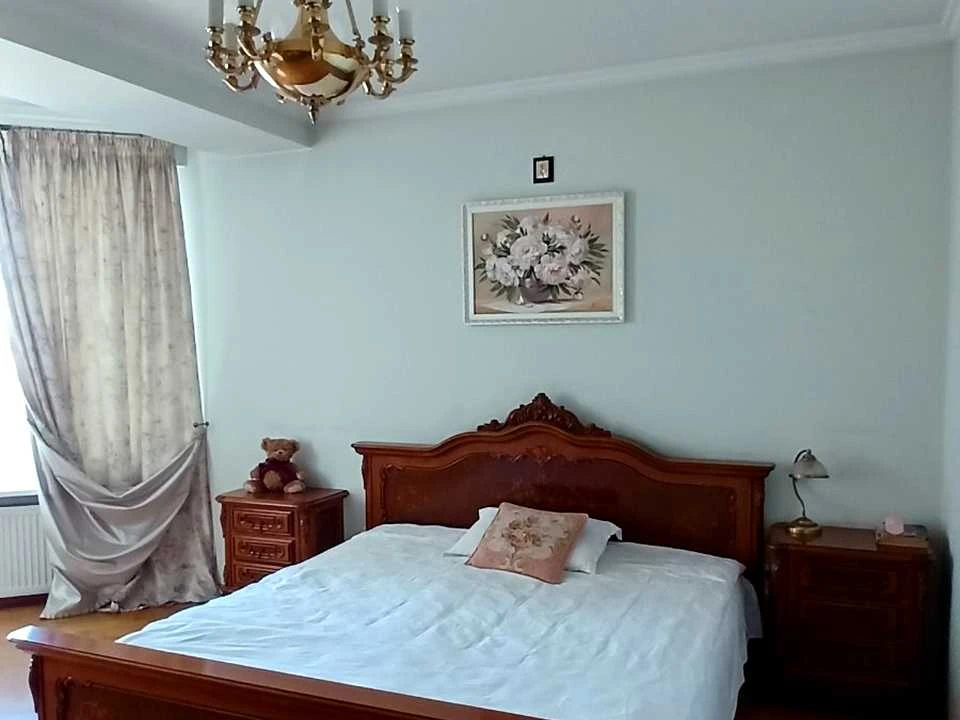 Квартира. Київ, Краківська вул.