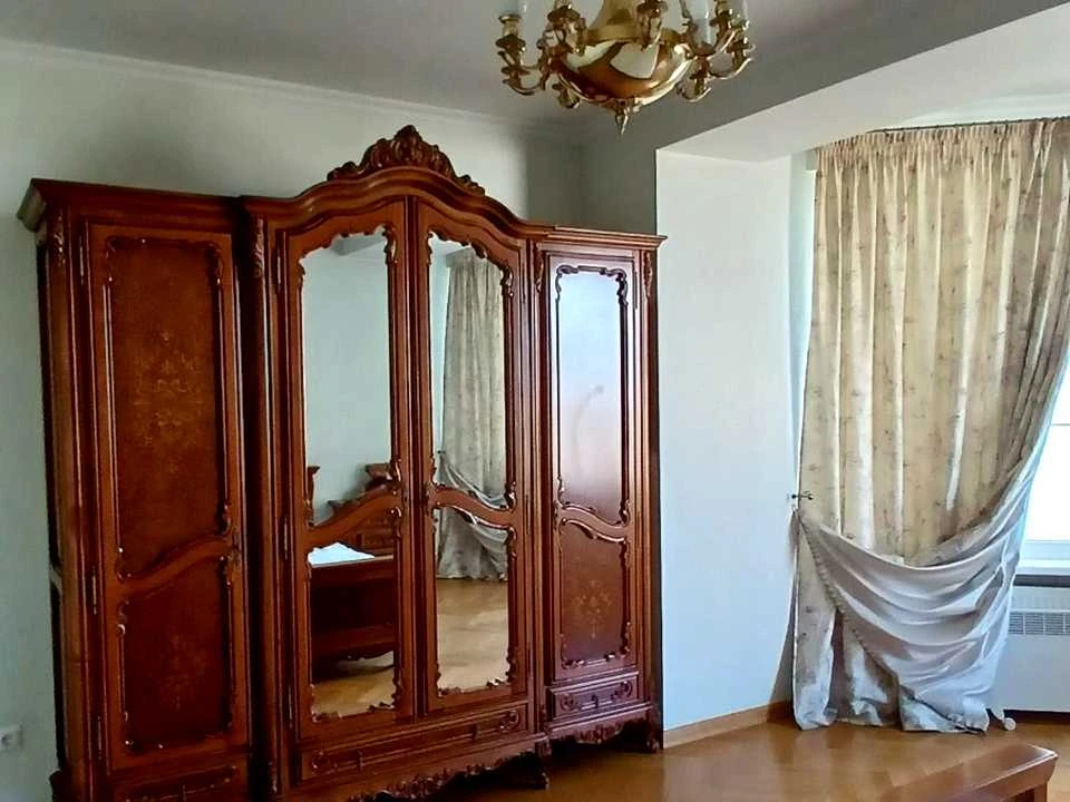 Квартира. Київ, Краківська вул.