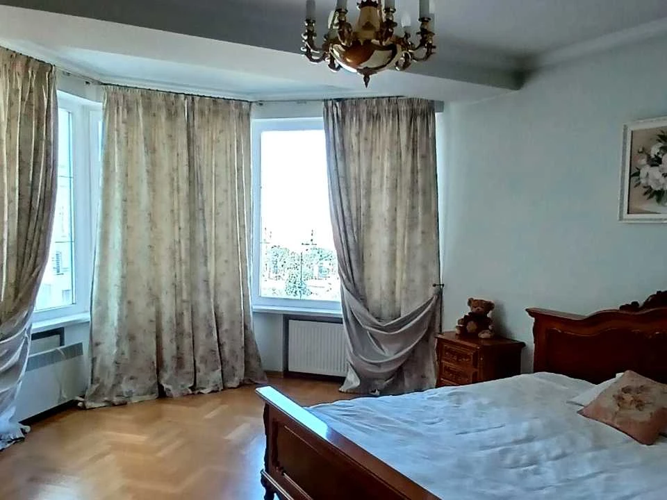 Квартира. Київ, Краківська вул.