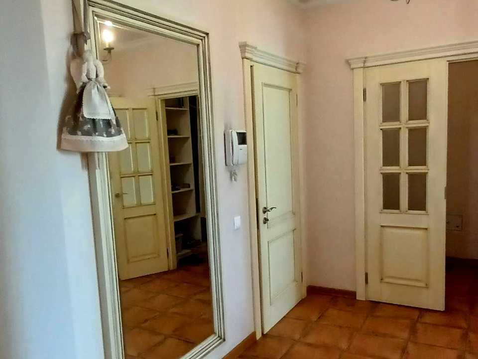 Квартира. Київ, Краківська вул.