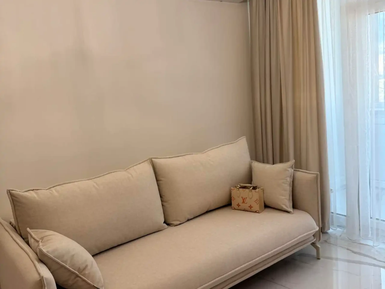Оренда квартири 1-кімн. 53 м² 12/36 пов.