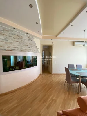 Sale of 5-room apartment 252 m², Vladimirskaya street, 79