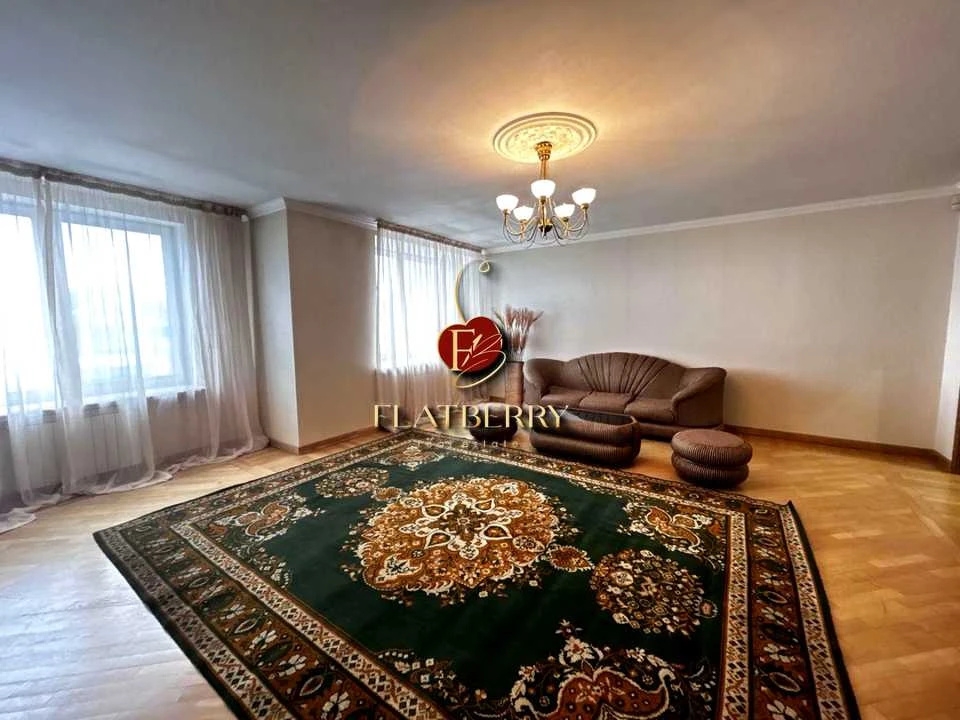 Квартира. Київ, Костянтинівська вул.